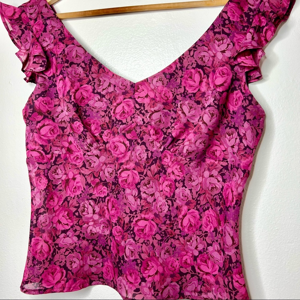 Express women’s casual tank with open slit back. Size 9/10 in perfect condition